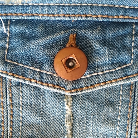 Cropped jean Jacket - Picture 4 of 8